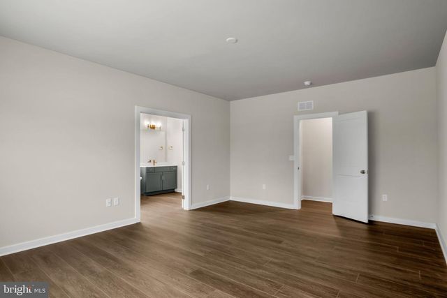 309 DEERFIELD LN, Carlisle, PA 17015