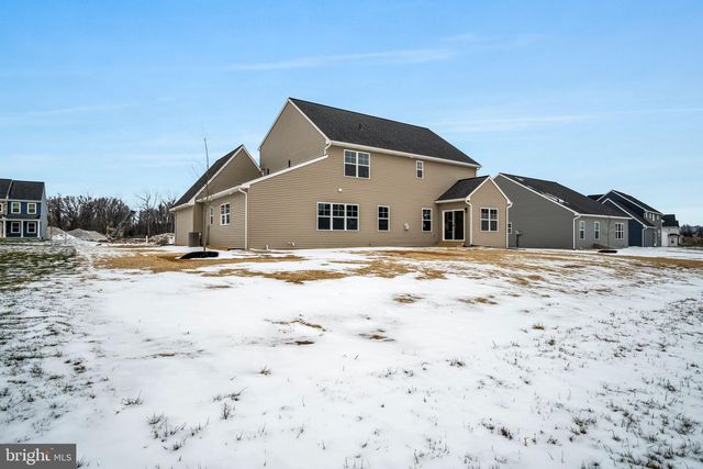 309 DEERFIELD LN, Carlisle, PA 17015