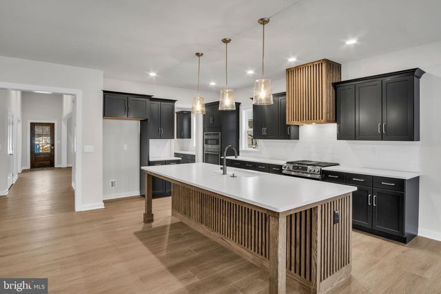 309 DEERFIELD LN, Carlisle, PA 17015