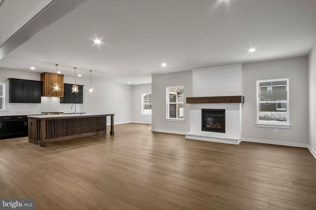 309 DEERFIELD LN, Carlisle, PA 17015