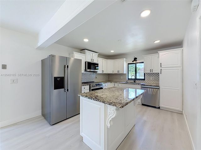 3392 NW 63rd St, Fort Lauderdale, FL 33309