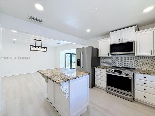 3392 NW 63rd St, Fort Lauderdale, FL 33309