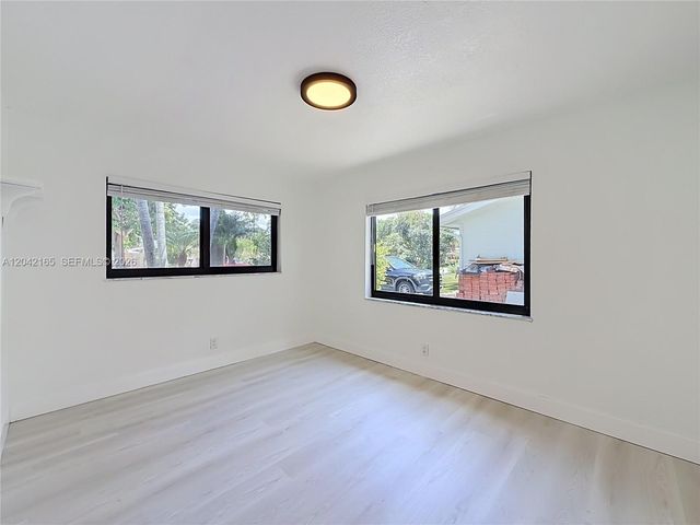 3392 NW 63rd St, Fort Lauderdale, FL 33309