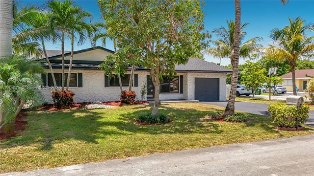 3392 NW 63rd St, Fort Lauderdale, FL 33309