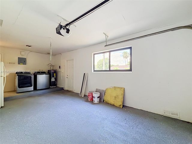 3392 NW 63rd St, Fort Lauderdale, FL 33309