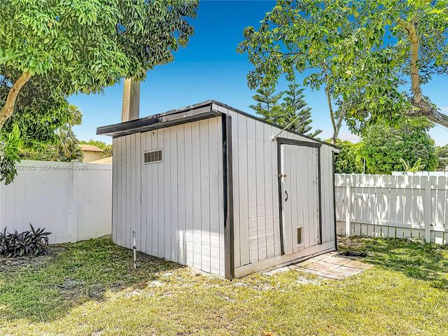3392 NW 63rd St, Fort Lauderdale, FL 33309