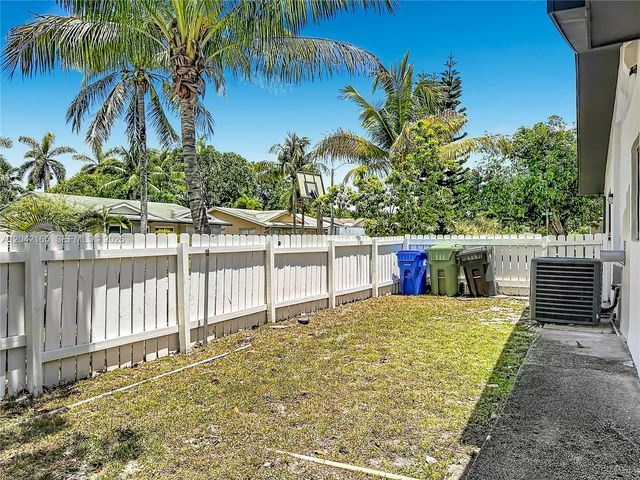 3392 NW 63rd St, Fort Lauderdale, FL 33309