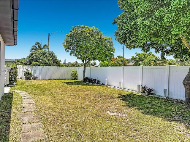 3392 NW 63rd St, Fort Lauderdale, FL 33309