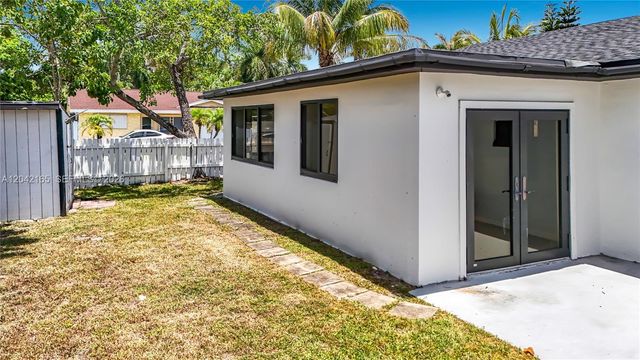 3392 NW 63rd St, Fort Lauderdale, FL 33309