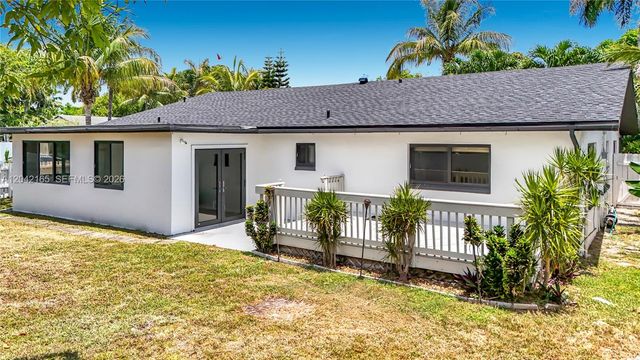 3392 NW 63rd St, Fort Lauderdale, FL 33309
