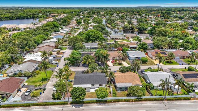 3392 NW 63rd St, Fort Lauderdale, FL 33309