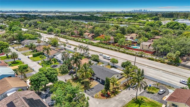 3392 NW 63rd St, Fort Lauderdale, FL 33309