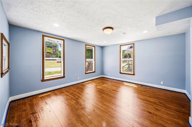 160 W Jackson Street, Painesville, OH 44077