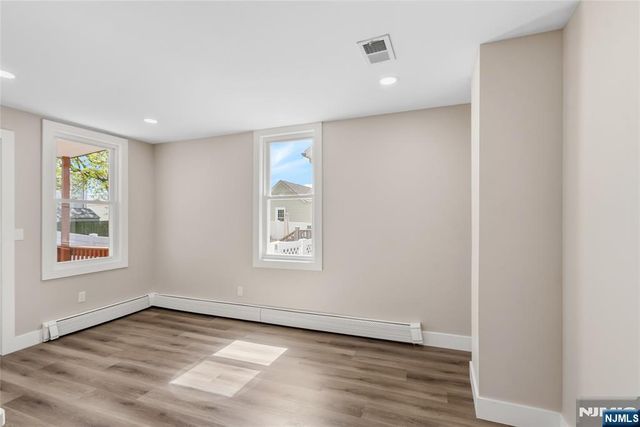 774 8th Street, Secaucus, NJ 07094