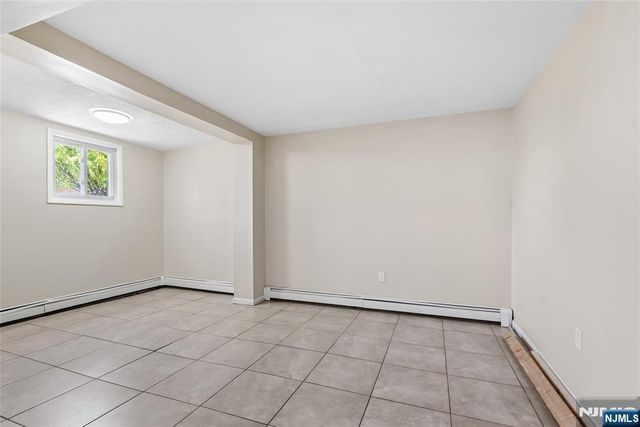 774 8th Street, Secaucus, NJ 07094