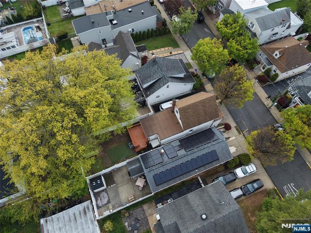 774 8th Street, Secaucus, NJ 07094