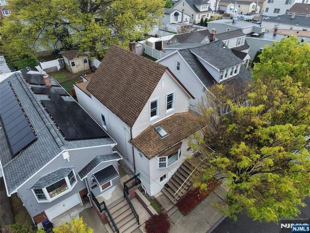 774 8th Street, Secaucus, NJ 07094