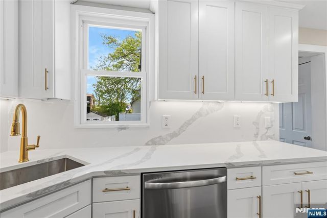 774 8th Street, Secaucus, NJ 07094