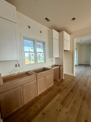 2006 West Court, Richmond, KY 40475