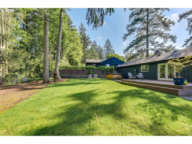 4815 Sw 38TH Pl, Portland, OR 97221
