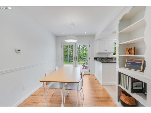 4815 Sw 38TH Pl, Portland, OR 97221