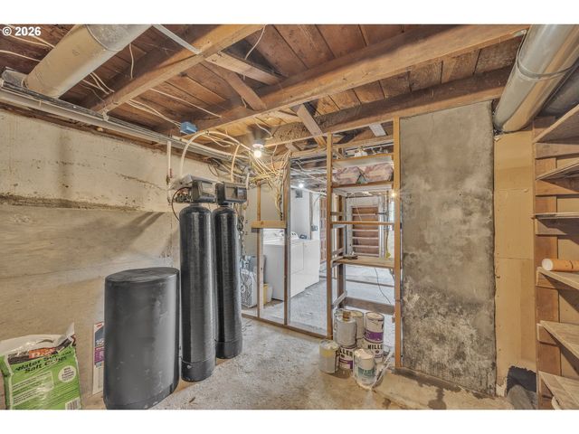 12356 MONITOR MCKEE Rd, Woodburn, OR 97071