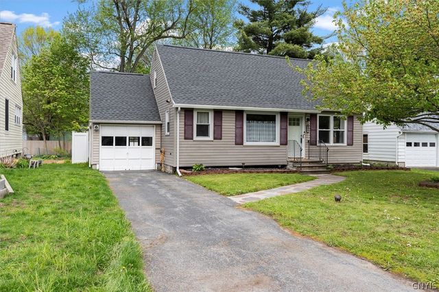 150 Crystal Drive, Clay, NY 13212