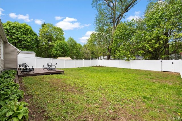 150 Crystal Drive, Clay, NY 13212