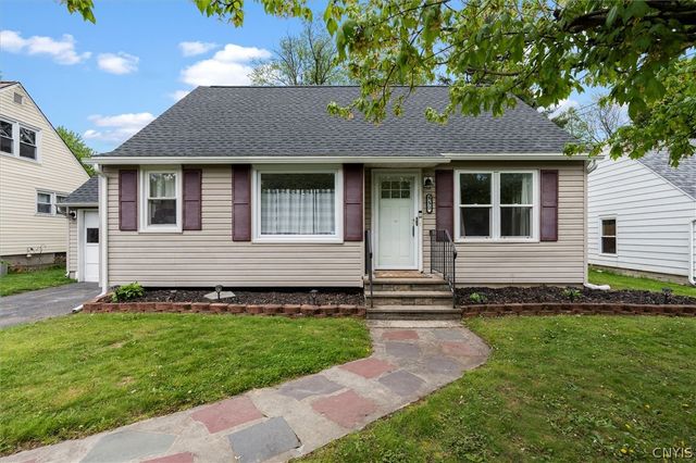 150 Crystal Drive, Clay, NY 13212