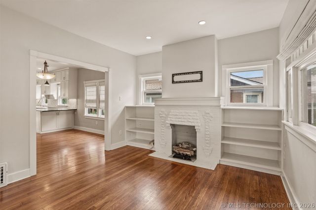 1832 E 16th Place, Tulsa, OK 74104