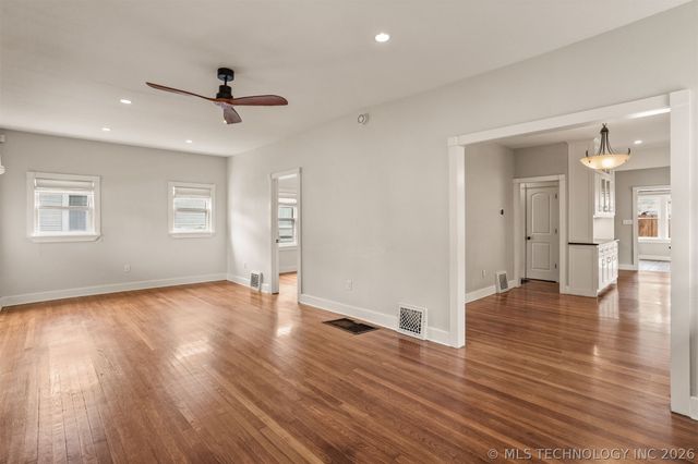 1832 E 16th Place, Tulsa, OK 74104
