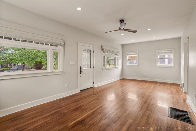 1832 E 16th Place, Tulsa, OK 74104