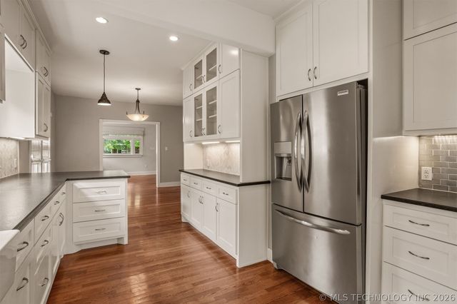 1832 E 16th Place, Tulsa, OK 74104