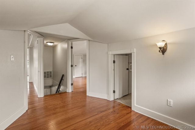 1832 E 16th Place, Tulsa, OK 74104