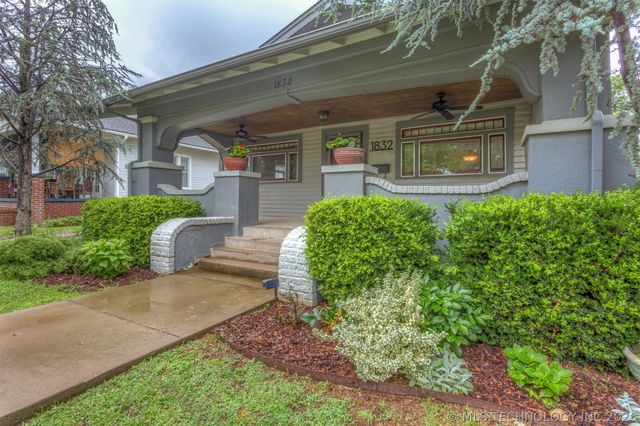 1832 E 16th Place, Tulsa, OK 74104