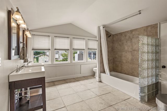 1832 E 16th Place, Tulsa, OK 74104