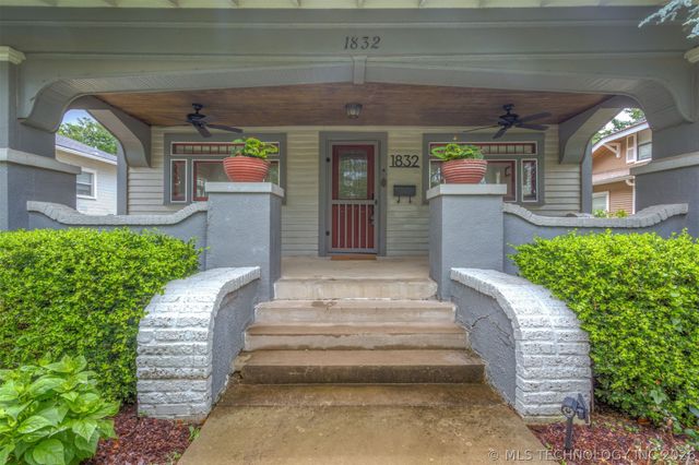 1832 E 16th Place, Tulsa, OK 74104