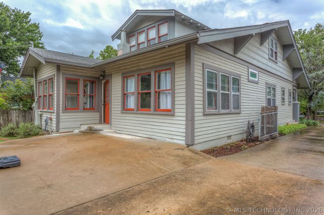 1832 E 16th Place, Tulsa, OK 74104
