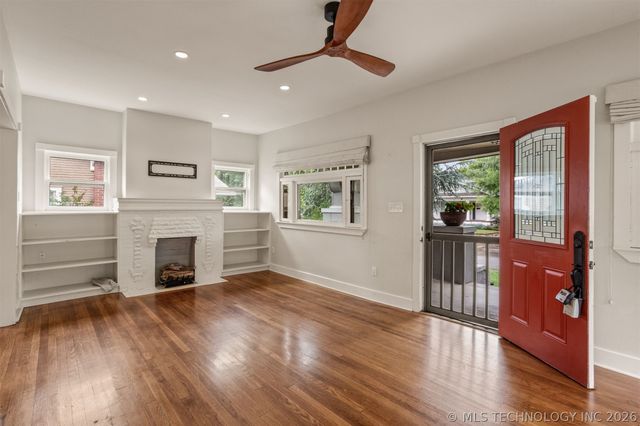 1832 E 16th Place, Tulsa, OK 74104