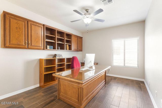 5721 Valley Oak Drive, El Paso, TX 79932