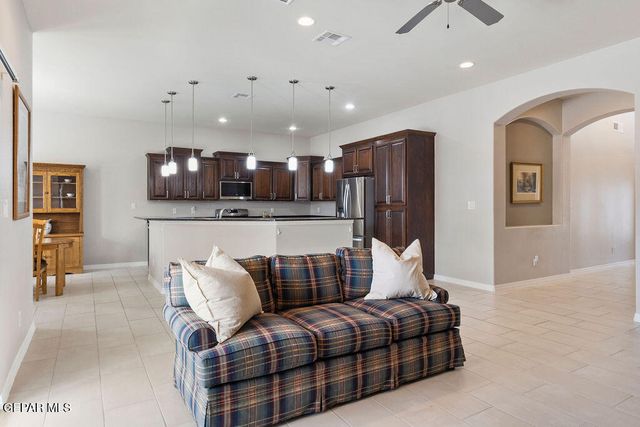 5721 Valley Oak Drive, El Paso, TX 79932