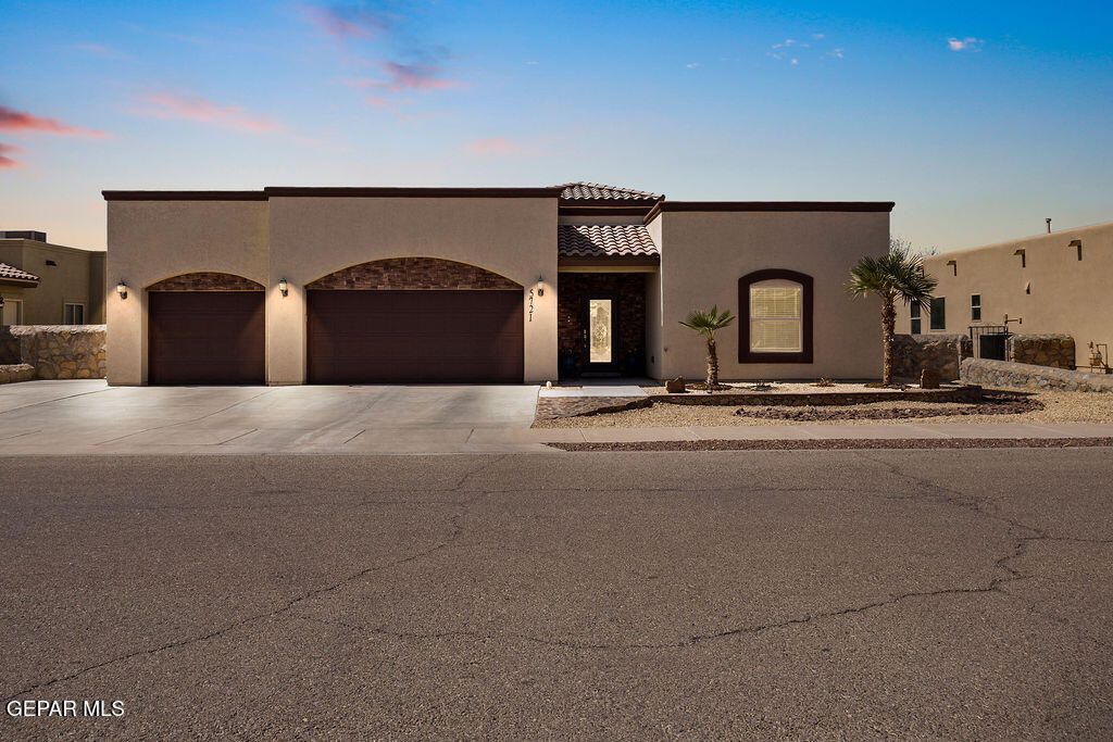 5721 Valley Oak Drive, El Paso, TX 79932