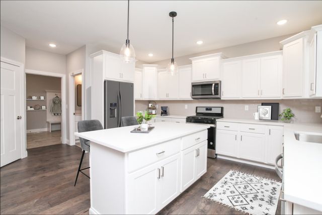 2702 Lone Oak Road, Bloomington, IL 61705