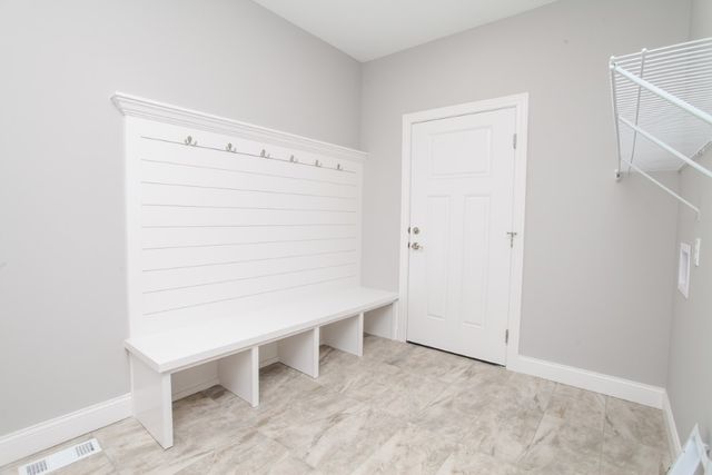 2702 Lone Oak Road, Bloomington, IL 61705