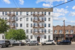 64-09 39 Avenue 43, Woodside, NY 11377