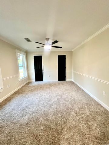 302 River Oaks Boulevard, Searcy, AR 72143