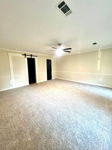 302 River Oaks Boulevard, Searcy, AR 72143