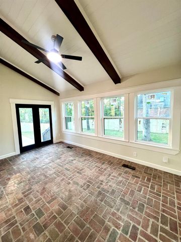 302 River Oaks Boulevard, Searcy, AR 72143