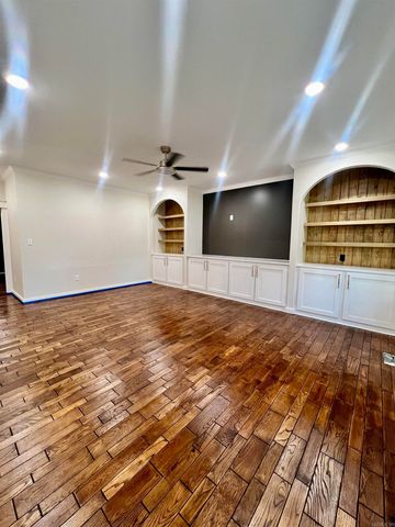 302 River Oaks Boulevard, Searcy, AR 72143