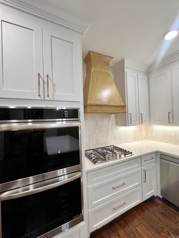 302 River Oaks Boulevard, Searcy, AR 72143